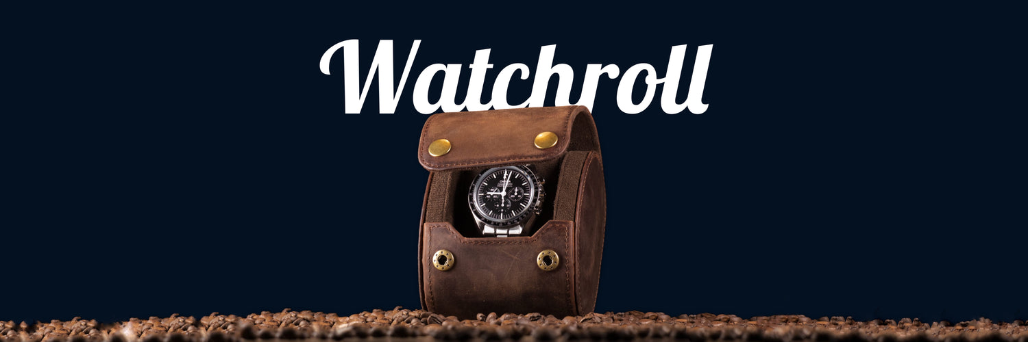 Product op ondergrond van koffiebonen met de tekst "watchroll" achter het product. 